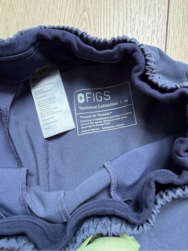 Figs Mari Skinny Jogger Scrub Pants in Space Navy Size Medium - Image 8