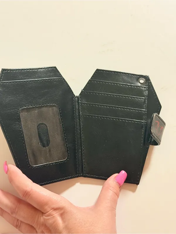 Elvira Mistress of the Dark coffin shaped fold wallet, faux leather 5.6"x4" - Image 4