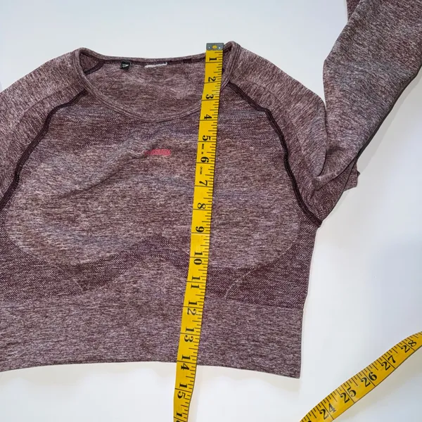 Gymshark Flex Cropped Top S/M Purple Vital Seamless Long‎ Sleeve Open Back Marl - Image 8