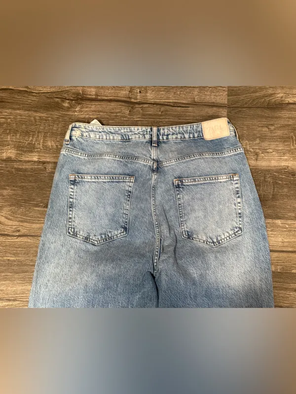 ZARA Women Light Wash Raw Hem Wide Leg Jeans Size US 14 - Image 6