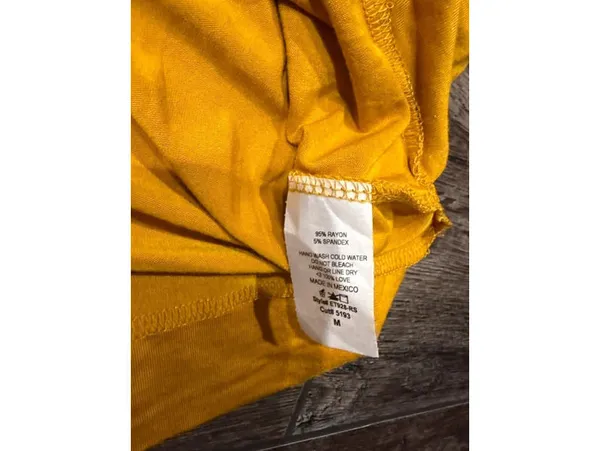 Like love women’s size medium closet staple piece - Image 4