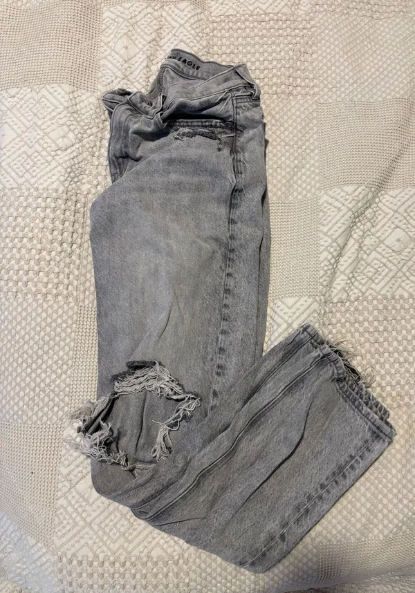 American Eagle Jeans - Image 2