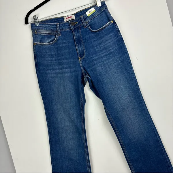 NWT Wrangler High Rise Bold Boot Jeans Sz 5/6 Medium Wash Bootcut - Image 10