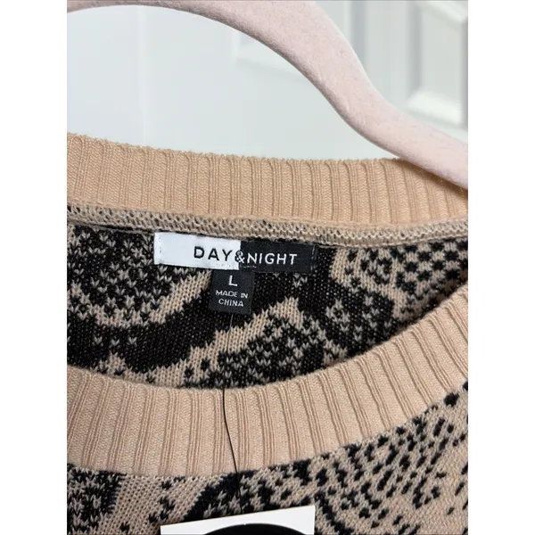 Day & Night Snakeskin Crewneck Sweater Womens Size L Tan Black Animal Print - Image 3