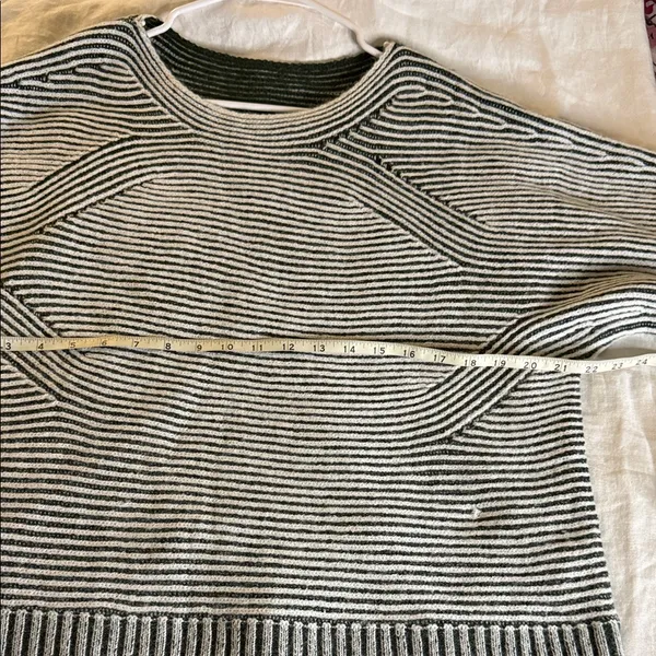 DAVI & DANI Black and White Striped Sweater - Image 3