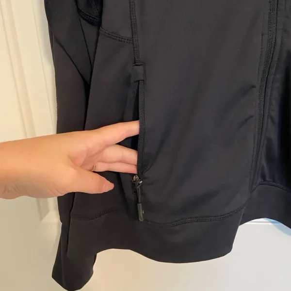 NWOT |‎ Kyodan women’s solid black zip active jacket — large - Image 4