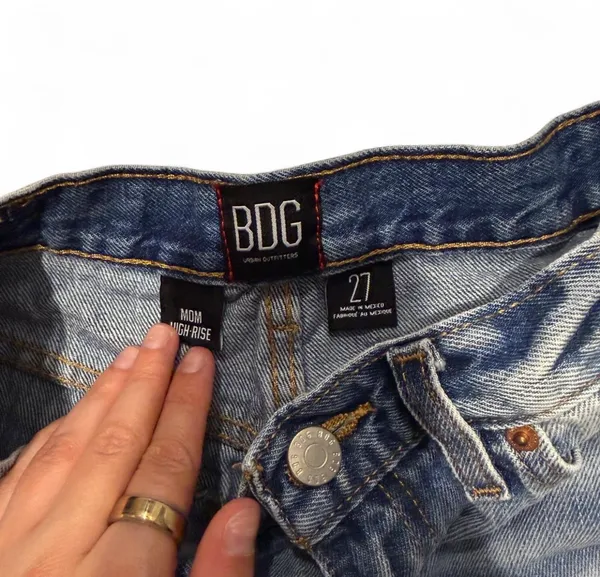 BDG Urban Outfitters mom high-rise jeans shorts - Image 2