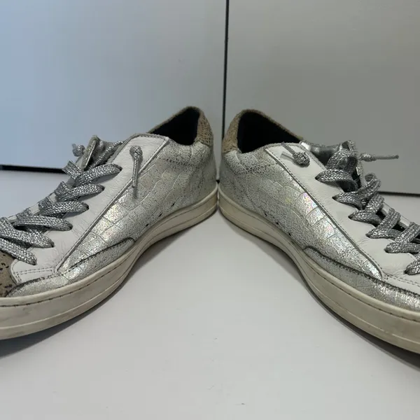 P448 John Sneakers Womens 38 8 Silver Metallic Leopard Print Iridescent Italian - Image 6