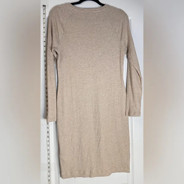 Banana Republic Taupe Long Sleeve Dress, Size Medium - Image 5