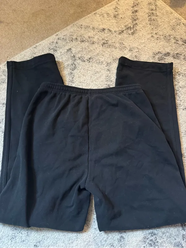 Vuori Sedona Straight Leg Black Relaxed Sweatpants - Image 7