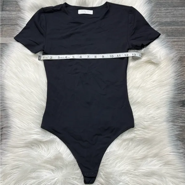 Babaton Aritzia Contour Crew Shortsleeved Bodysuit - Image 6