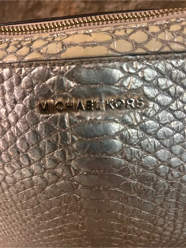 Michael Kors Metallic Silver Crossbody Bag with Chain Strap - Image 4