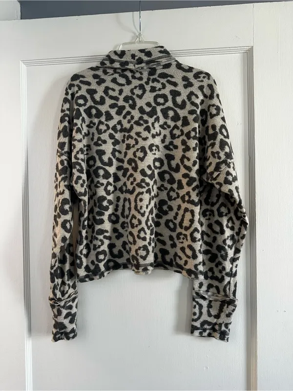 Leopard Print Turtleneck Sweater - Image 2