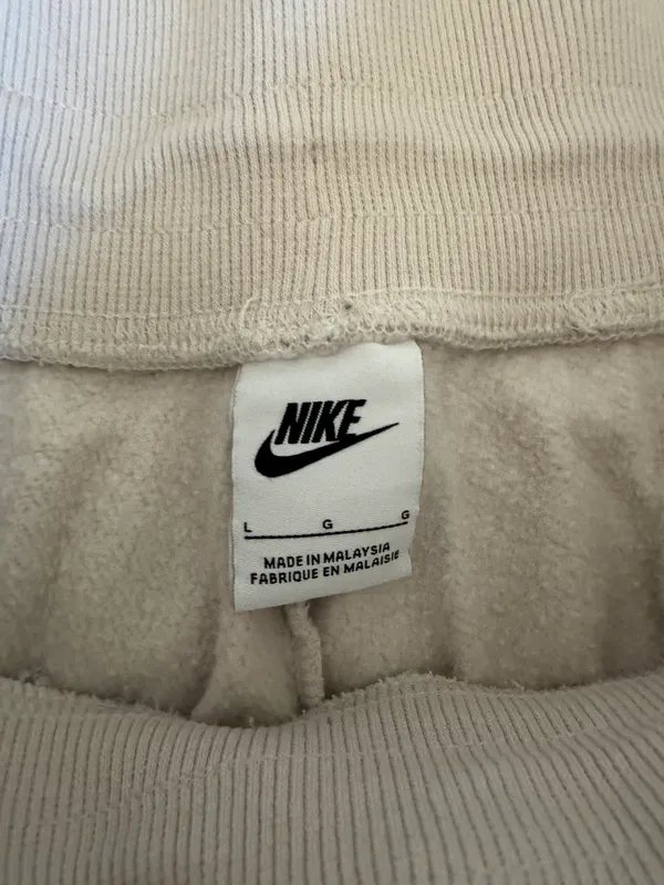 Nike Cuffed Sweatpants - Image 5