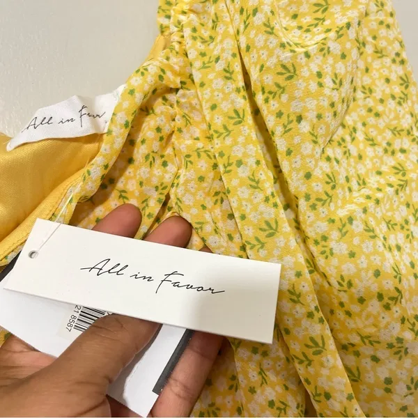 All In Favor Sasha Floral Ruched Mini Dress Yellow Puff Sleeve L NWT - Image 8