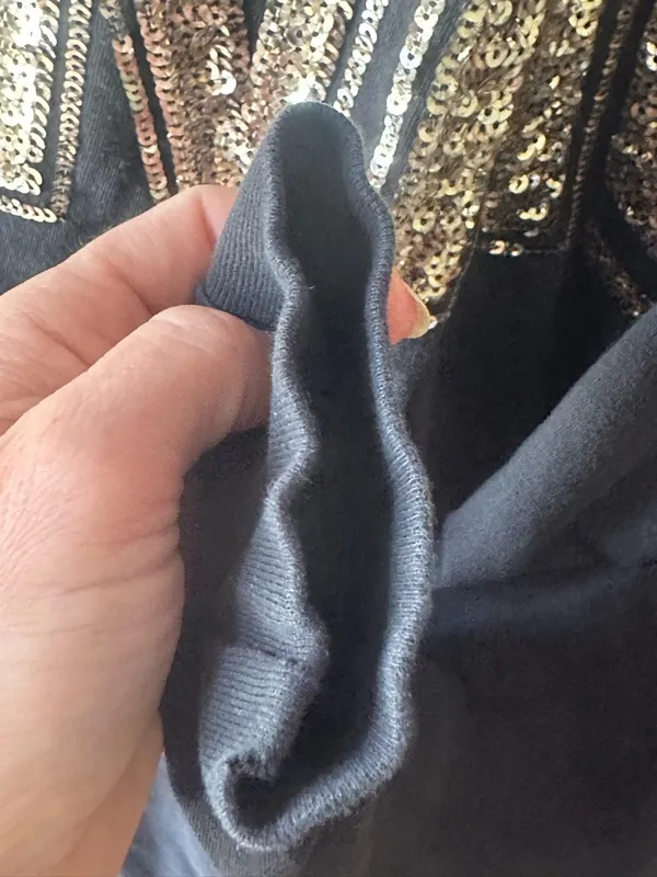 Victoria's Secret PINK Black Long-Sleeve Tee with Gold Sequin Logo - Image 4