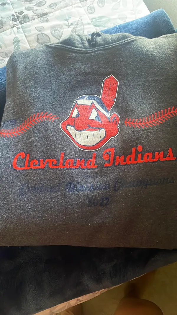 Gildan hooded sweatshirt  - Image 2