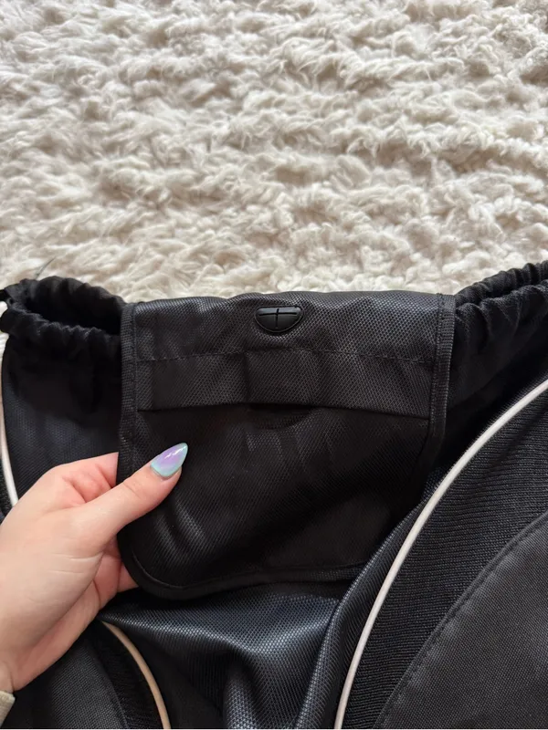 Adidas Black Drawstring Gym Bag - Image 3