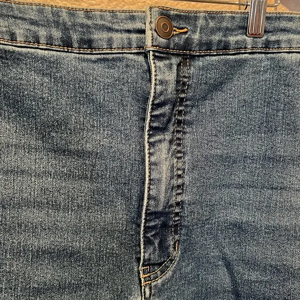 New Terra & Sky Women’s Elastic Back Denim Jean Shorts Size 4X NWT - Image 4