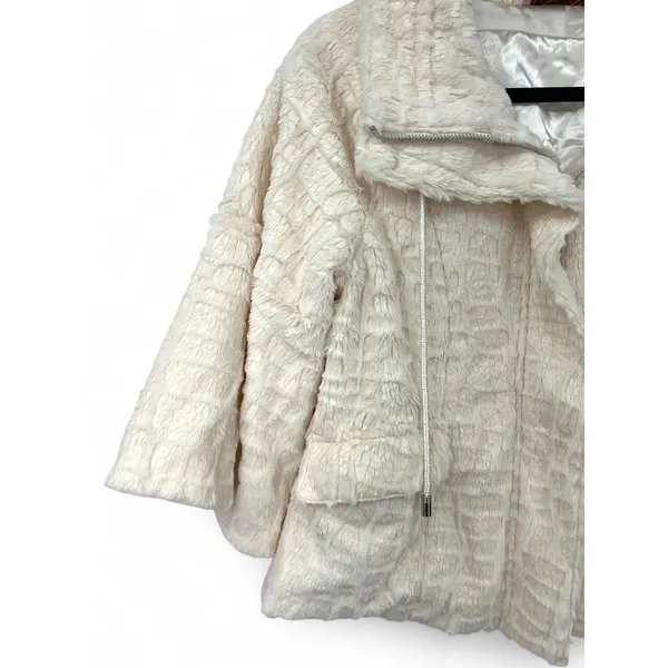 TUMBLEWEED | M | Jacket Coat Fuzzy Furry Cropped Off White Faux Fur Women - Image 2
