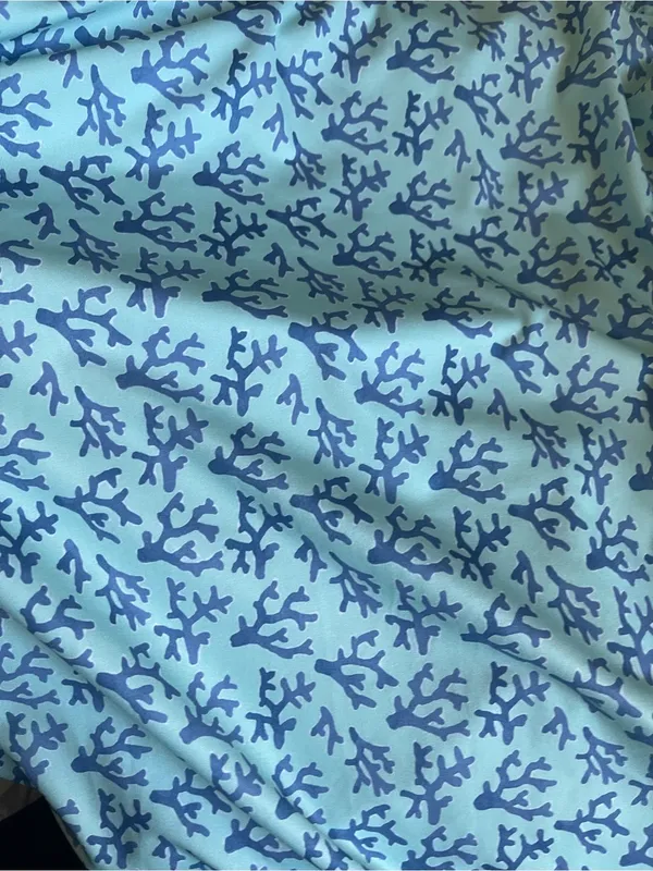 Vineyard Vines Performance Dress Sankaty Lucaya Blue Coral Reef Size Medium - Image 4