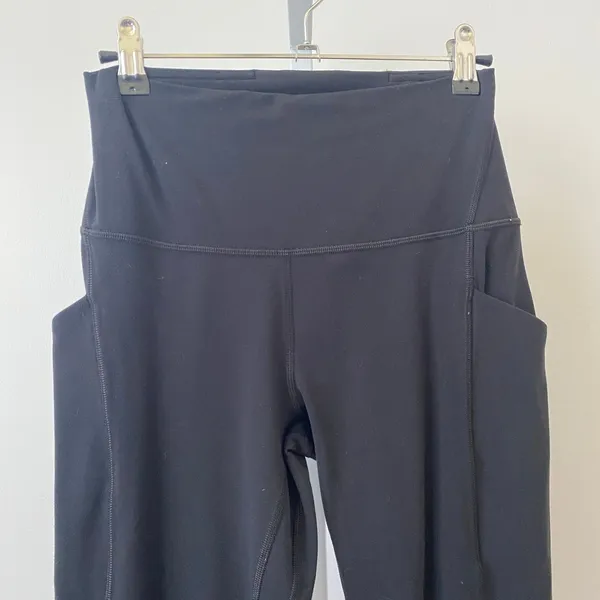 Lululemon Size 6 Black Fast and Free High-Rise Tight 25" Pockets Leggings - Image 2