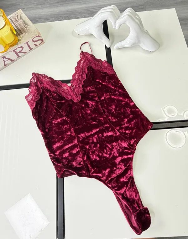 Bozzolo Burgundy Crushed Velvet Lace-Trim Bodysuit (Size L) ✨ - Image 2