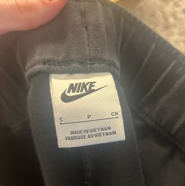 Nike Women’s Black Solo Swoosh Sweatpants - Image 6