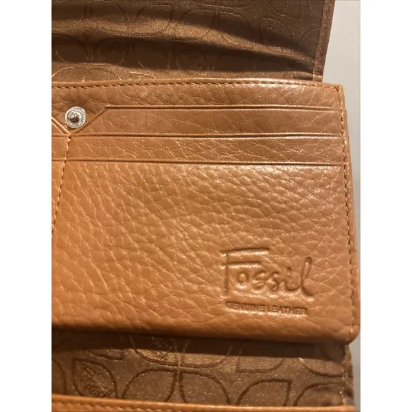 FOSSIL Brown Pebbled Leather~Trifold Wallet‎ w/Buckle & Stitch Design~Women's - Image 5