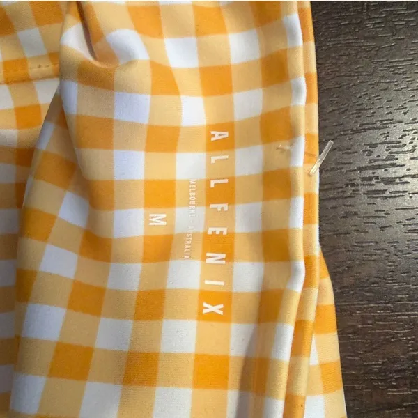 Allfenix Gingham Sports Bra Yellow White Check Crop Top Size Medium NWT - Image 6