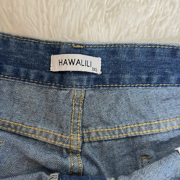 Hawalili Distressed Jean Shorts 3X - Image 3