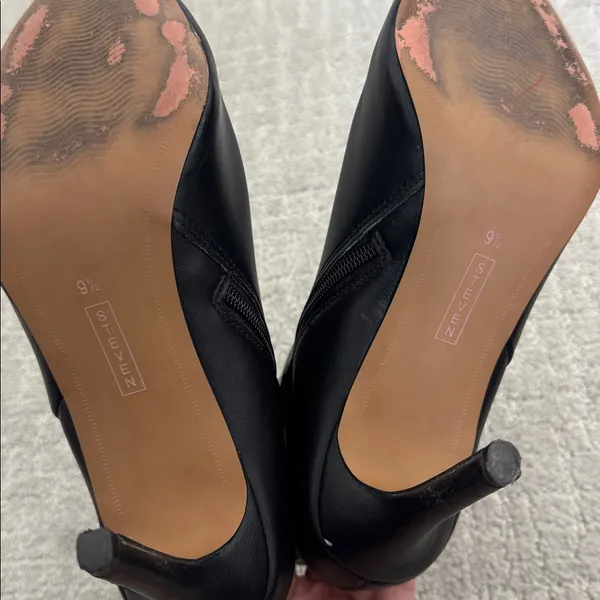 Steve Madden Black Pointy Toe Booties - Image 8