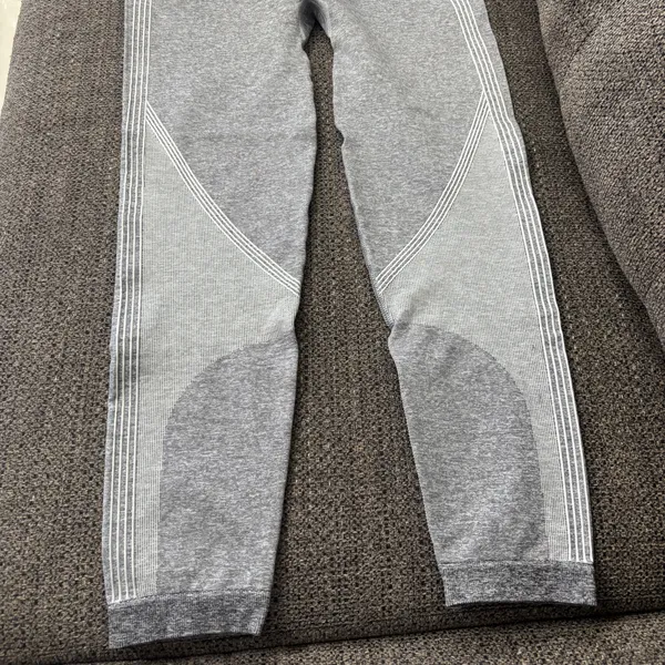 SPANX Spacedye Cloudy Grey Seamless Sculpt Leggings Size M - Image 4