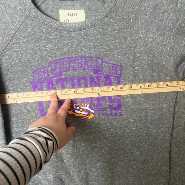Pressbox Woman Size‎ large Gray 2019 LSU National Championship Sweatshirt - Image 3