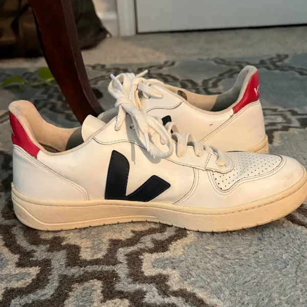 Veja woman or Men's White VEJA with Black& Red accents - Image 5