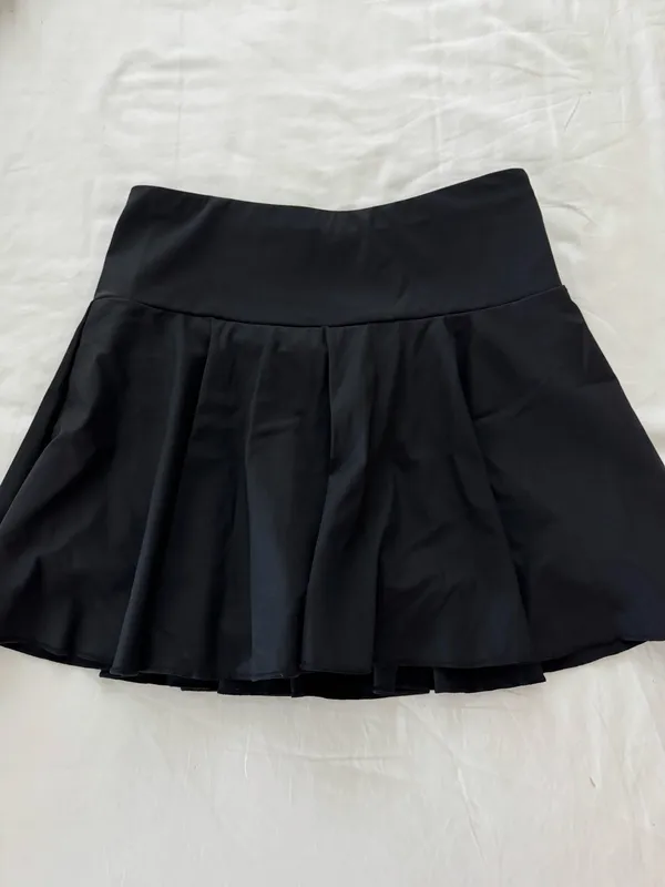 Black pleated tennis skirt - Image 2
