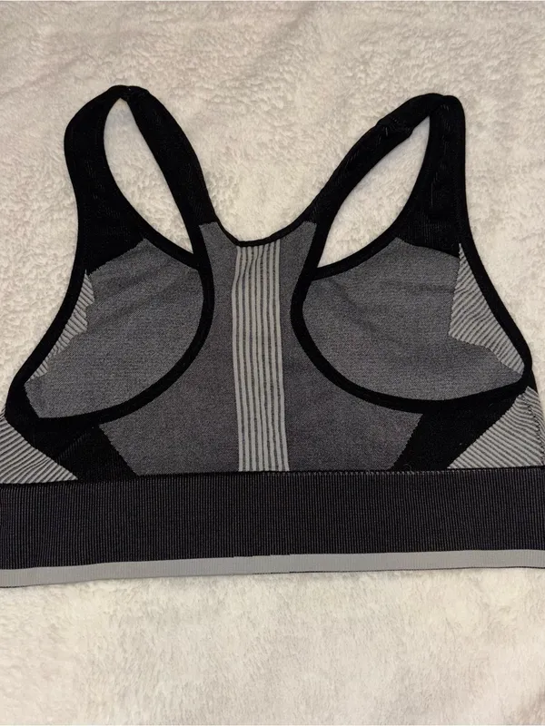 PINK Victorias Secret Cool & Comfy Sports Bra - Image 3