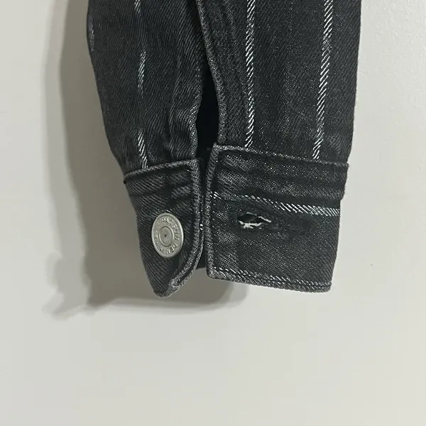 PACSUN Women's Cropped Denim Jacket‎ Size XS/S Black With White Stripes - Image 4
