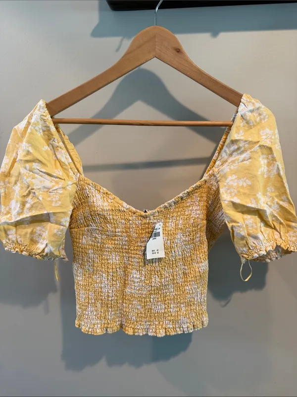 Abercrombie & Fitch Large Yellow Floral Smocked Linen-Blend Crop Top w/Scrunchie - Image 2