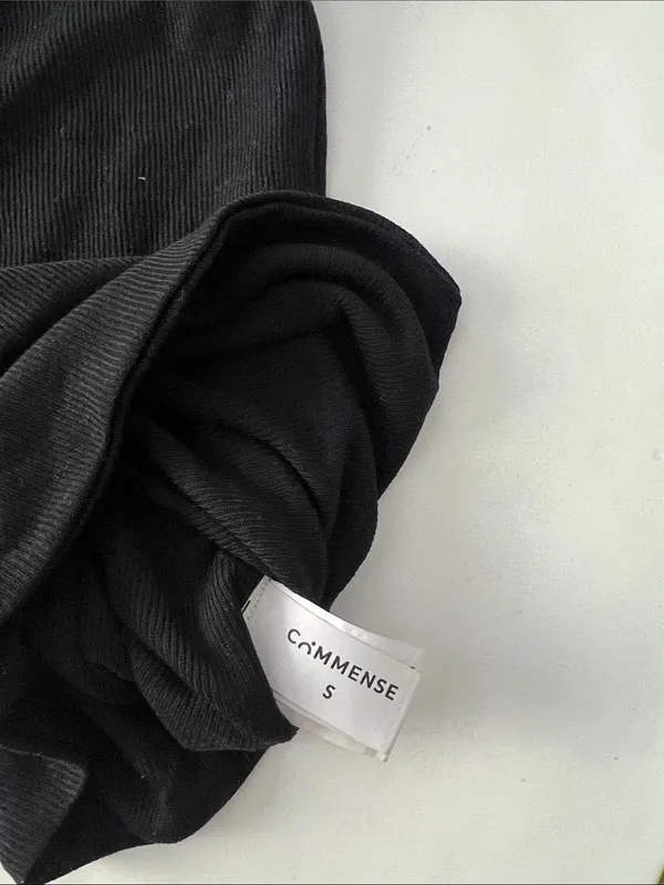 Commense Twisted Off Shoulder Black Ribbed Tank Top Small - Image 4