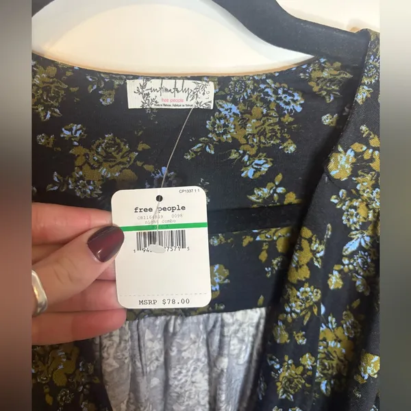 Free People Turnt bodysuit Black green floral large - Image 3