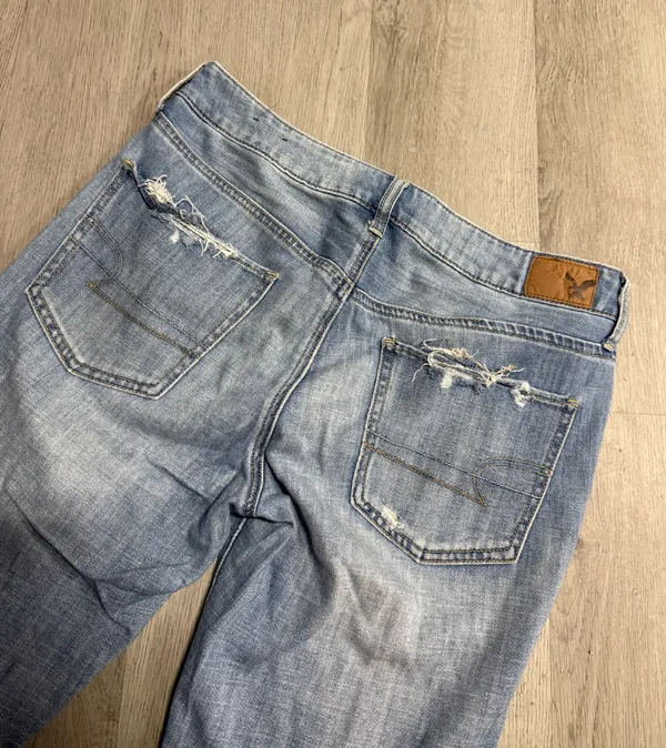 American eagle tomgirl jeans  - Image 7