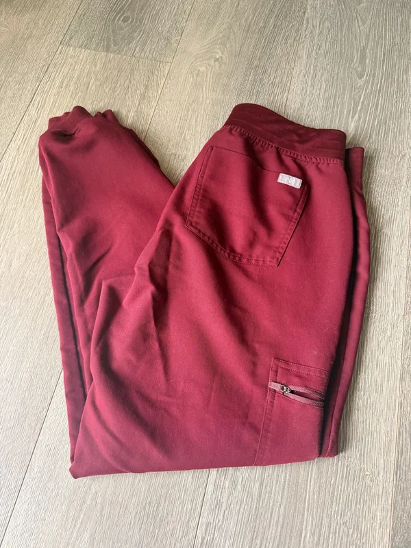 FIGS Jogger Scrub Pants - Image 2