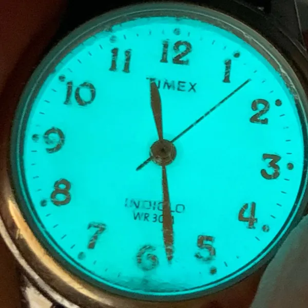 Timex indiglo women’s watch silver gold tone mother of pearl dial 25mm running - Image 3
