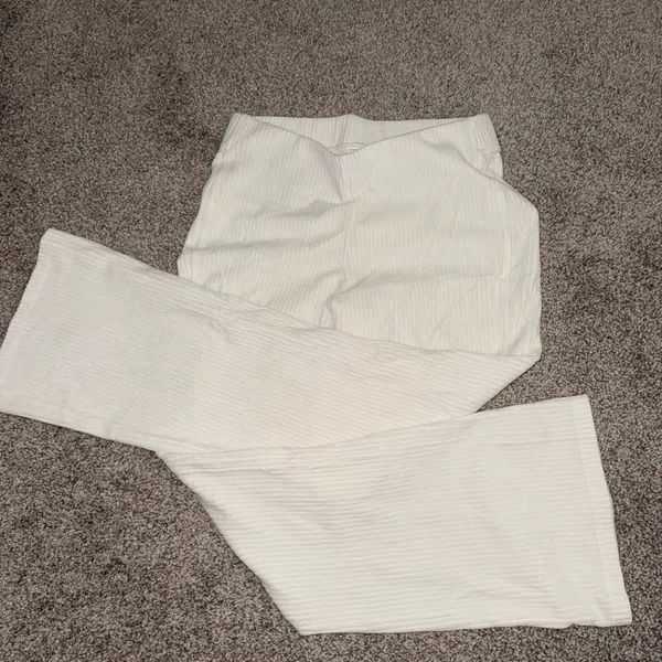 Old Navy Cream Wide Leg Women's Pants - Image 4