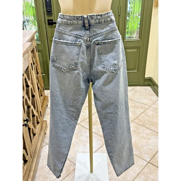 Zara light wash high-rise distressed denim jeans – size 2 - Image 5