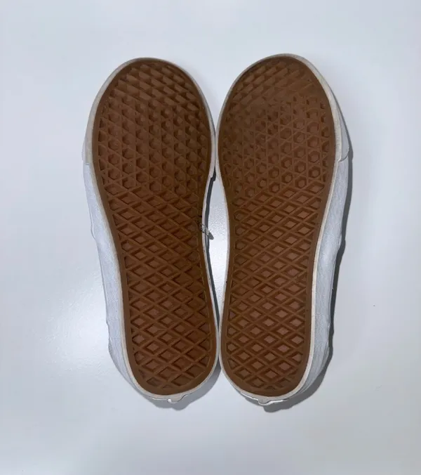 Vans Asher Slip On Classic Sneakers True White Canvas - Image 10
