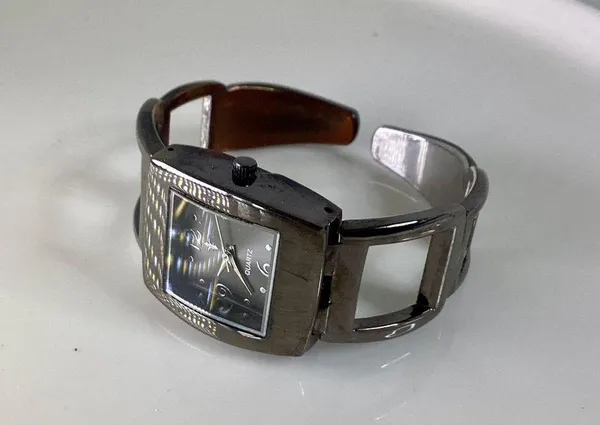 Fleur de Lis Snap Bracelet Watch Silver - Image 8
