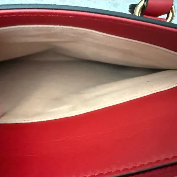 EUC Gucci GG Supreme Monogram Medium Blooms Zip Top Two Way Tote - Image 9