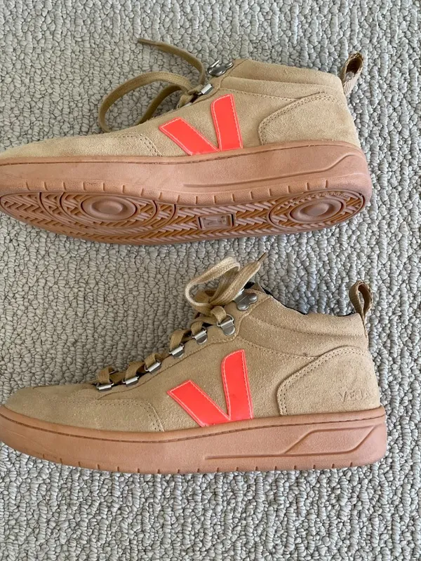 Veja Roraima Suede shoes, size 8 - Image 5